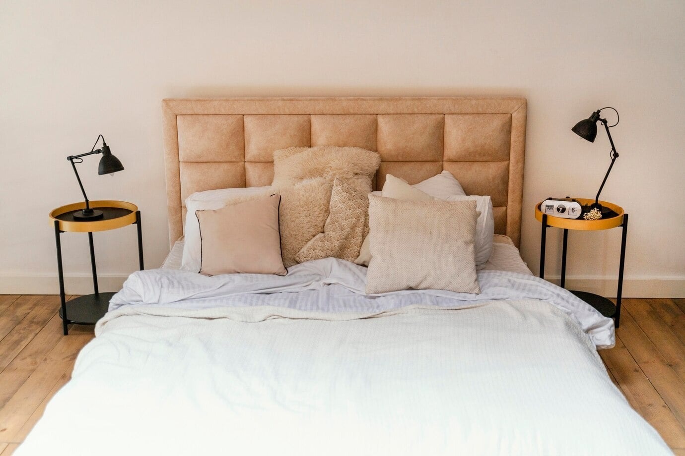 The Complete Guide to Choosing the Perfect Headboard 